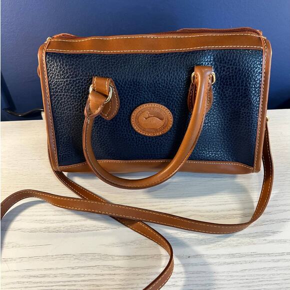 Vtg Dooney & Bourke  Navy/Saddle Pebbled Leather Shoulder Bag - Picture 1 of 7